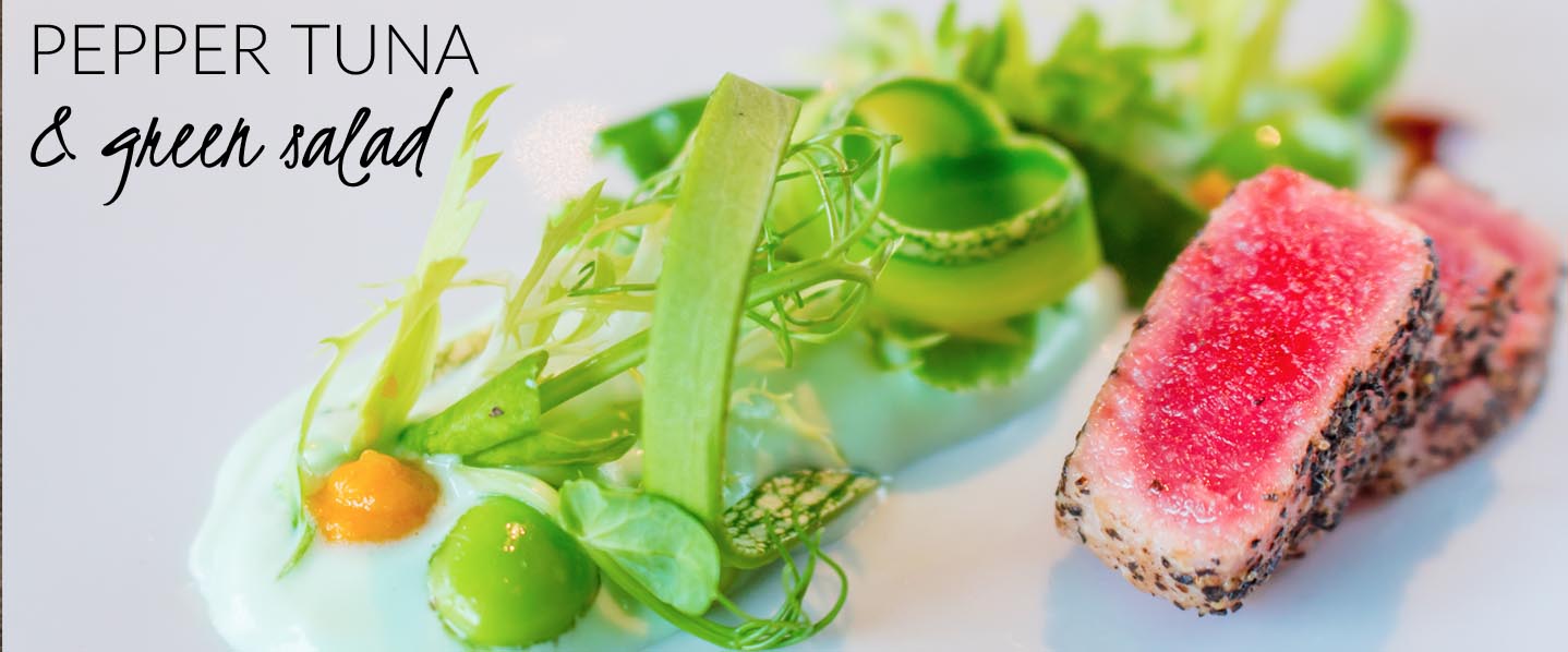 Pepper tuna and green salad